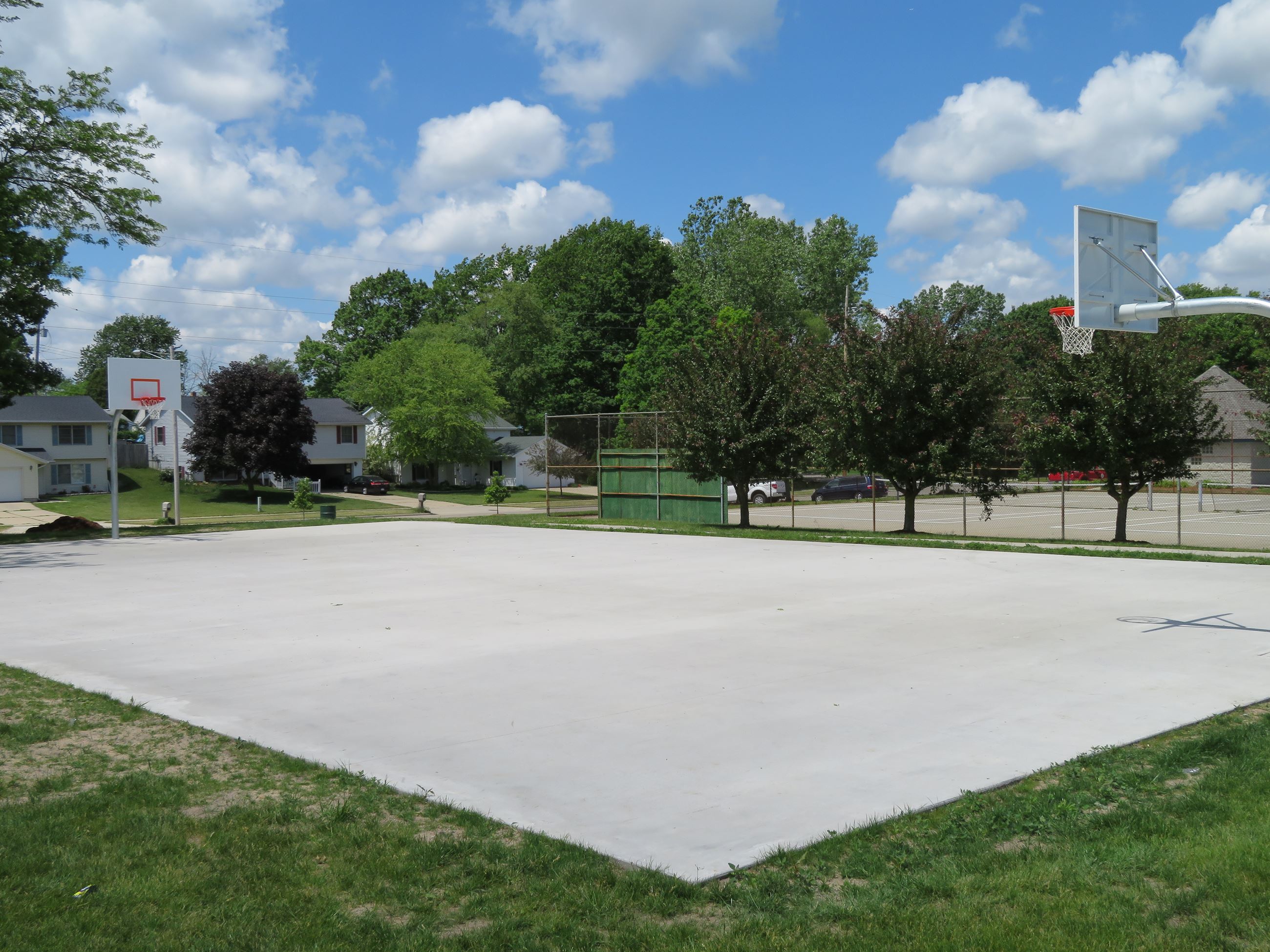 Community Park basketball court